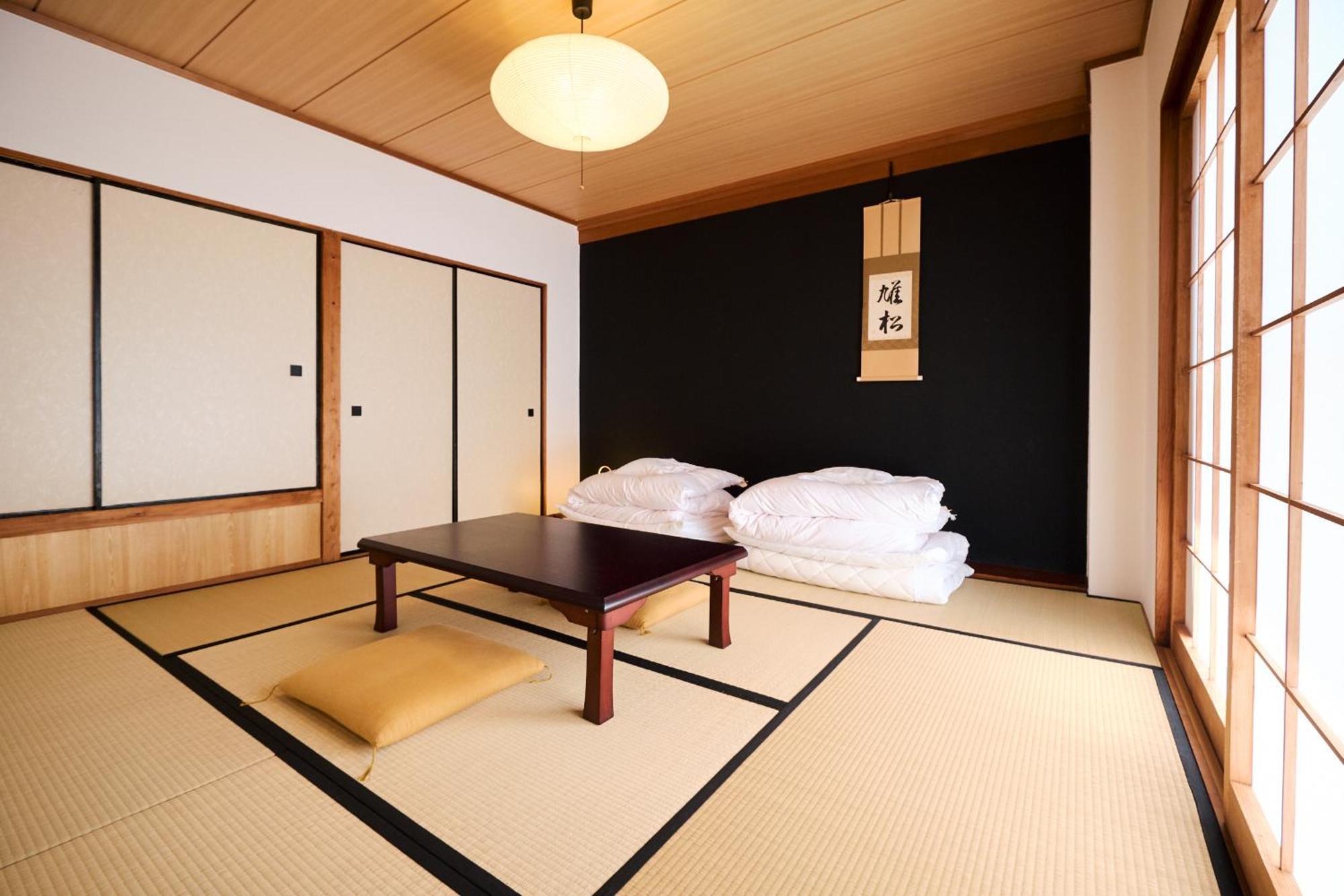 J-Hoppers Lake Biwa Guesthouse Оцу Номер фото